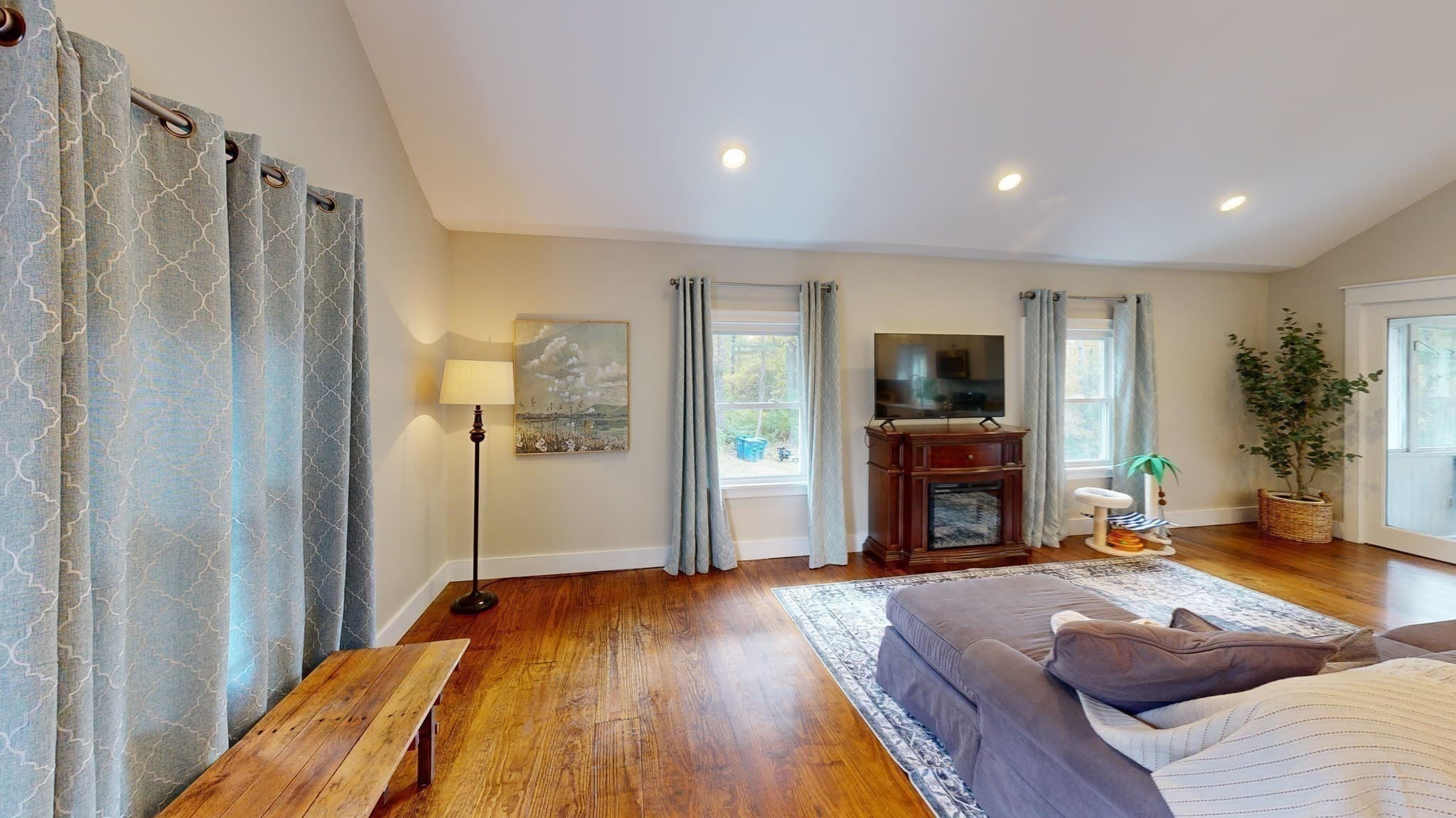 Single Family Residence at 51 Warren Rd, Brimfield MA 01010, photo 10 of 27