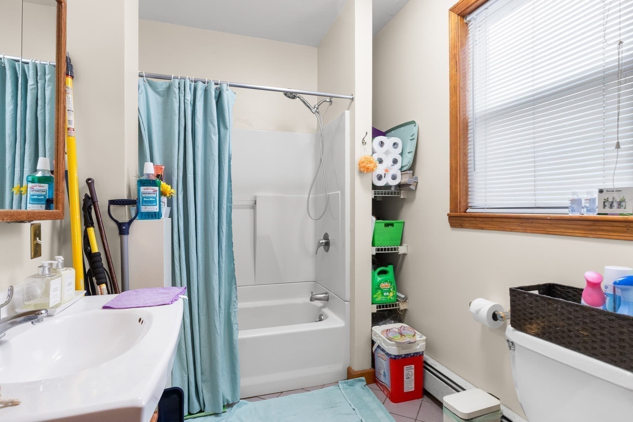 4 Family at 221-223 Pine St., Lowell MA 01851, Lowell, photo 17 of 38
