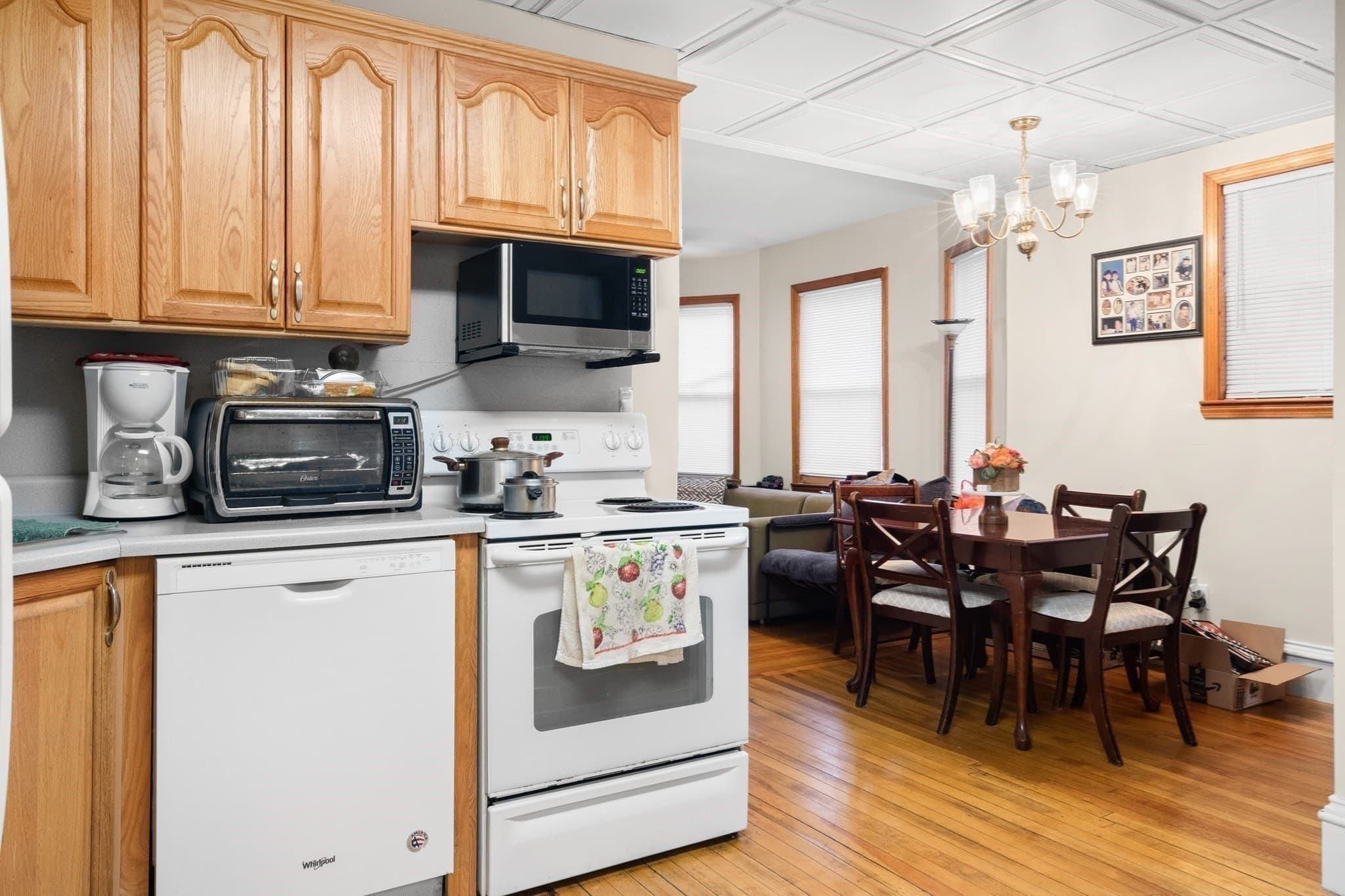4 Family at 221-223 Pine St., Lowell MA 01851, Lowell, photo 19 of 38