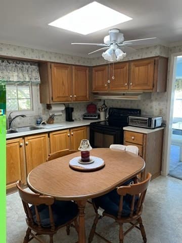 Single Family Residence at 52 Castle Road, Attleboro MA 02703, Attleboro, photo 8 of 16