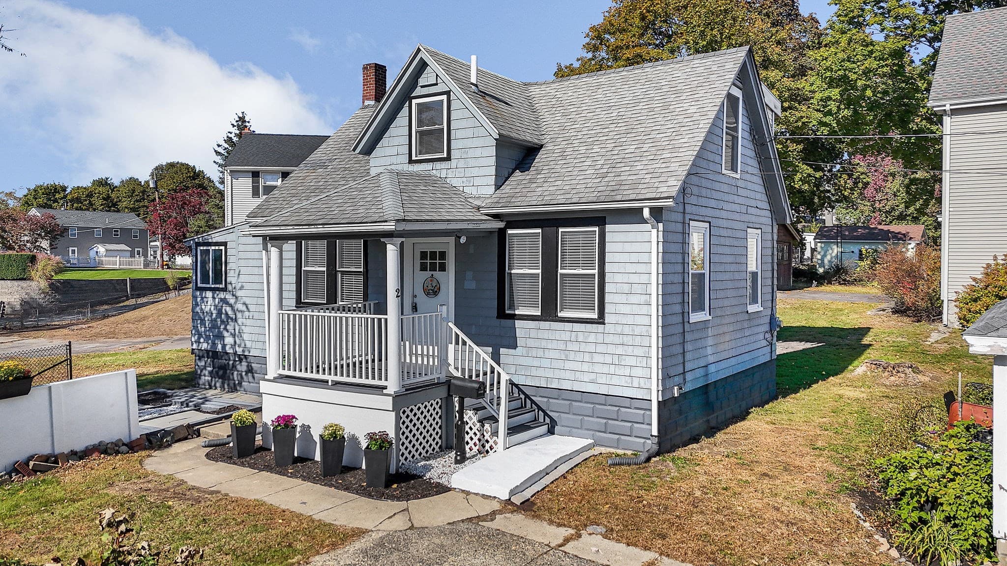 Single Family Residence at 2 Ingalls St, Woburn MA 01801, photo 2 of 30