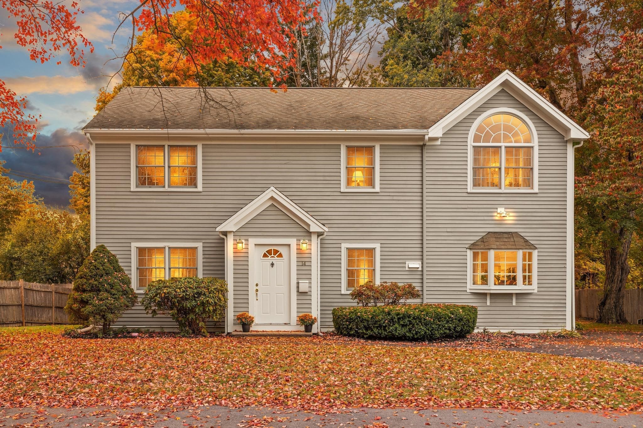 14 Stratford Rd, Natick MA 01760