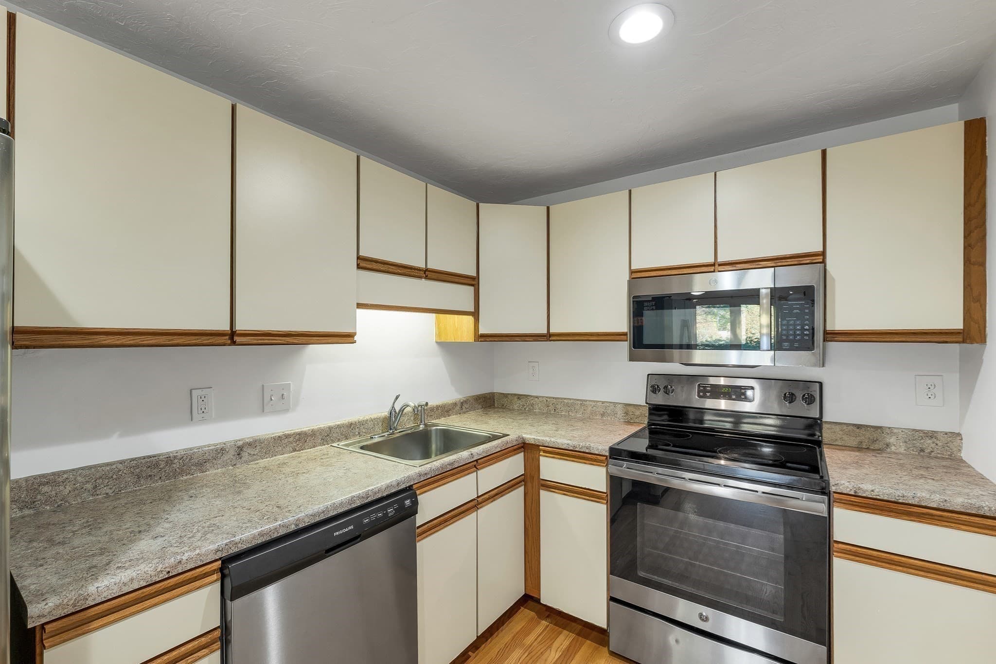 Condominium at 189 Littleton Rd # 44, Chelmsford MA 01824, Chelmsford, photo 7 of 26