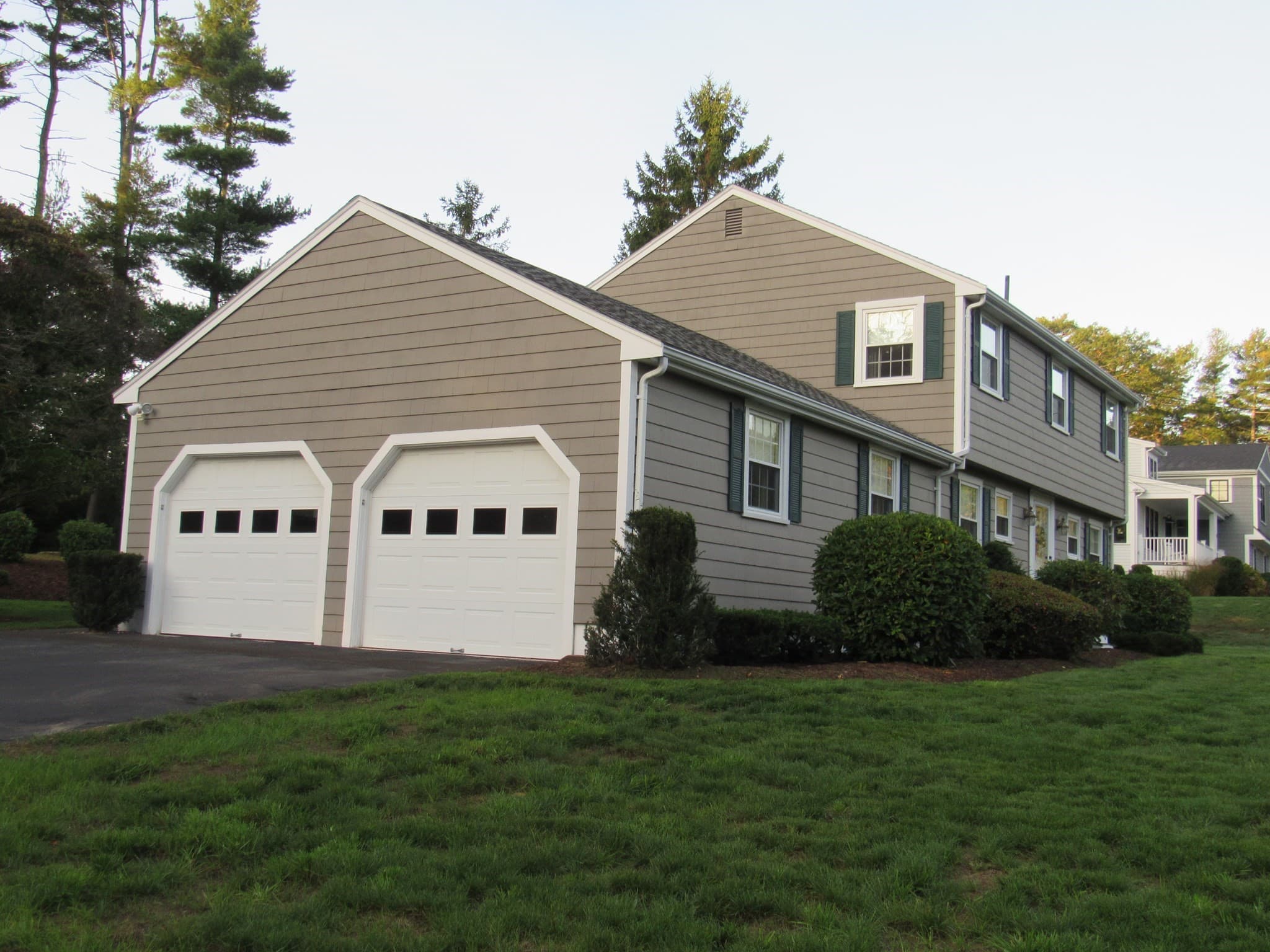 Single Family Residence at 14 Pinegrove Rd, Hingham MA 02043, photo 2 of 20