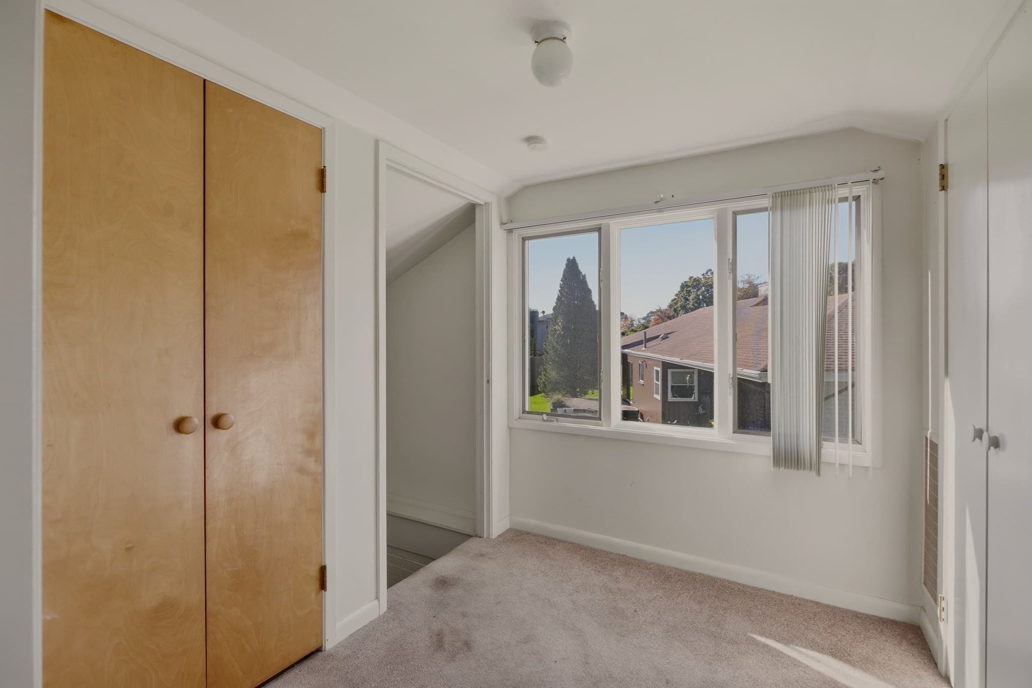 Single Family Residence at 331 Albany St, Fall River MA 02720, Fall River, photo 26 of 42