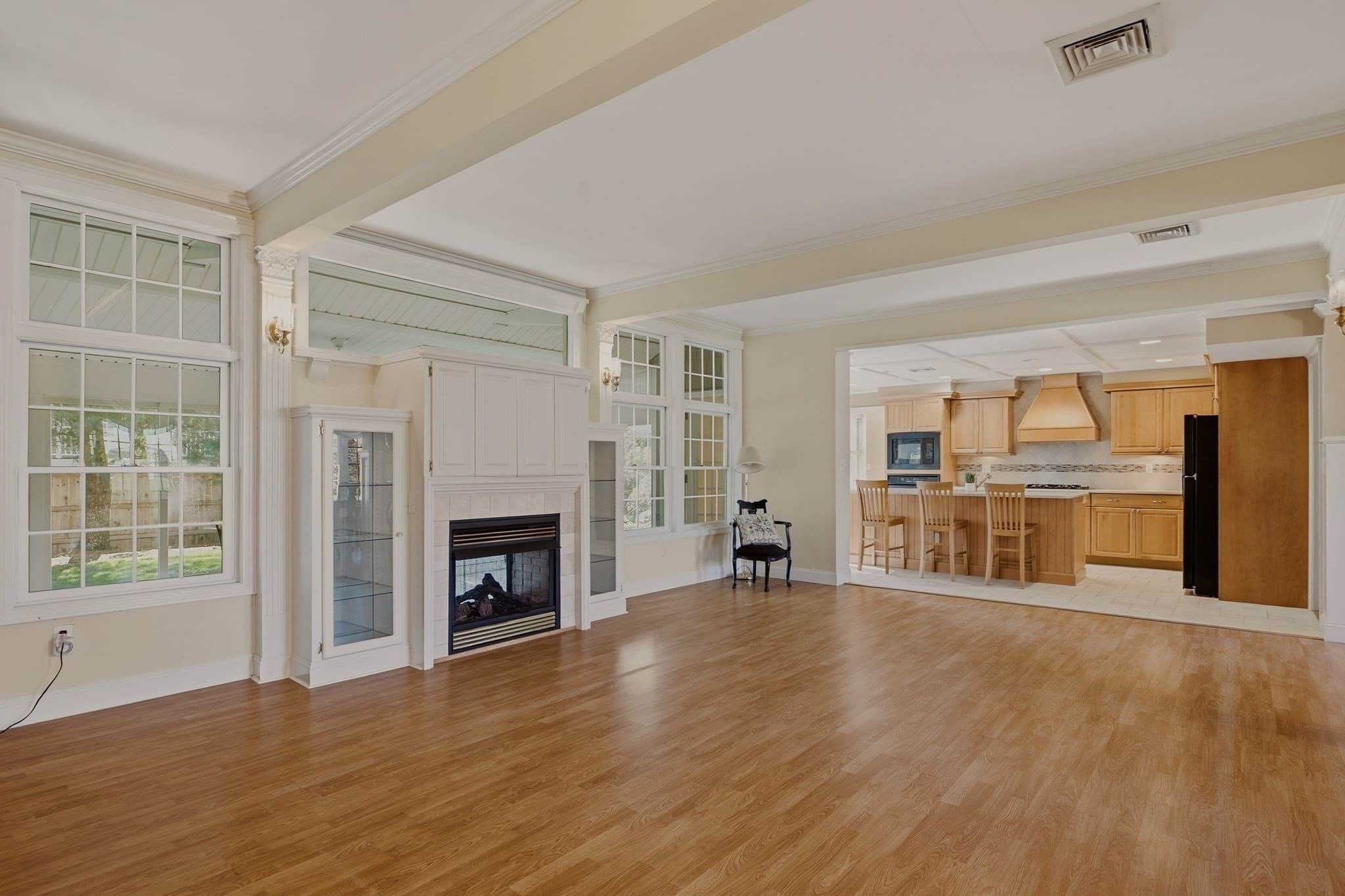 Single Family Residence at 331 Albany St, Fall River MA 02720, Fall River, photo 5 of 42
