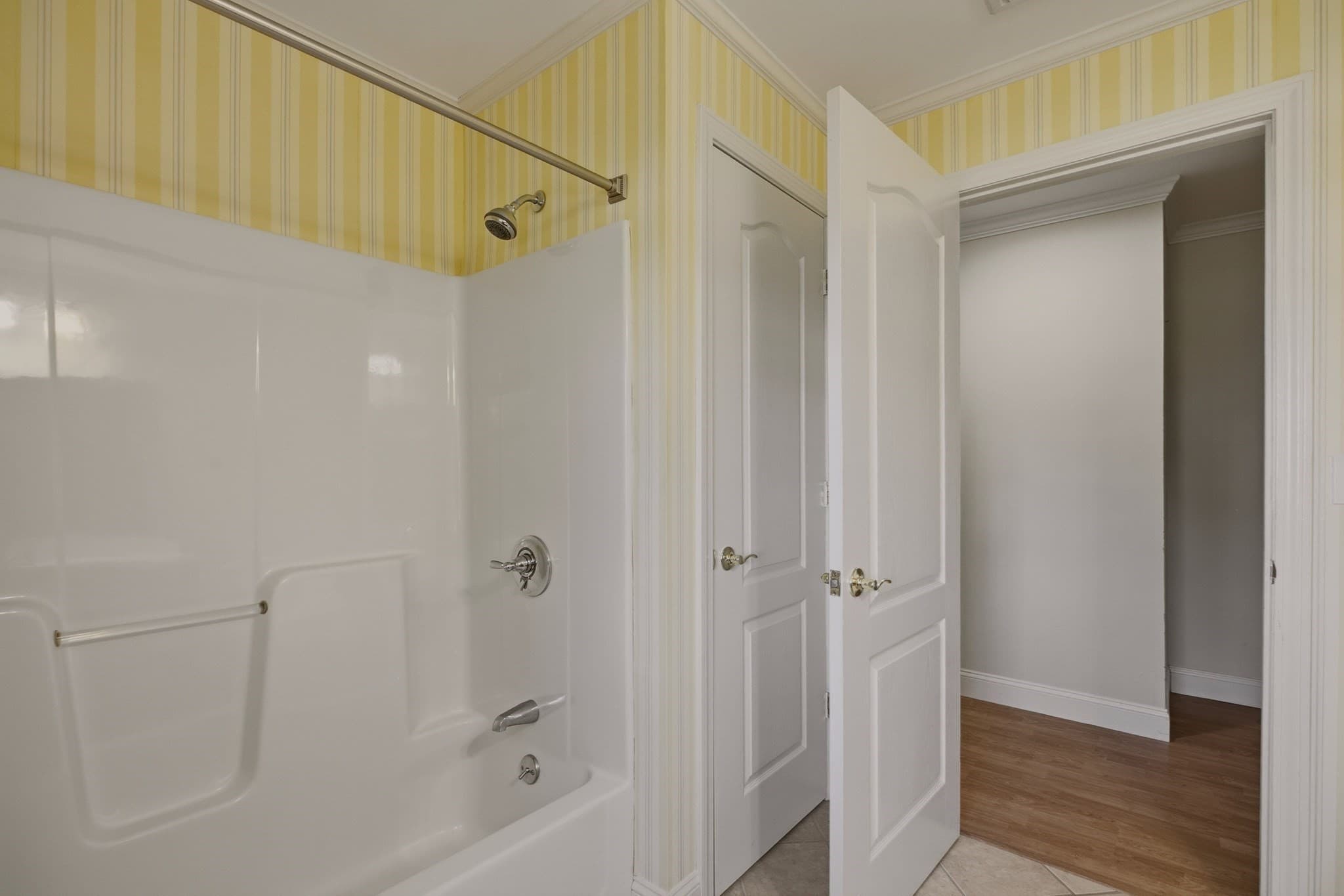 Single Family Residence at 331 Albany St, Fall River MA 02720, Fall River, photo 20 of 42