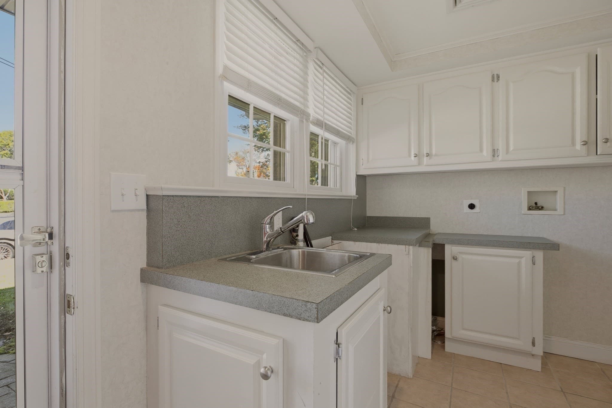 Single Family Residence at 331 Albany St, Fall River MA 02720, Fall River, photo 34 of 42