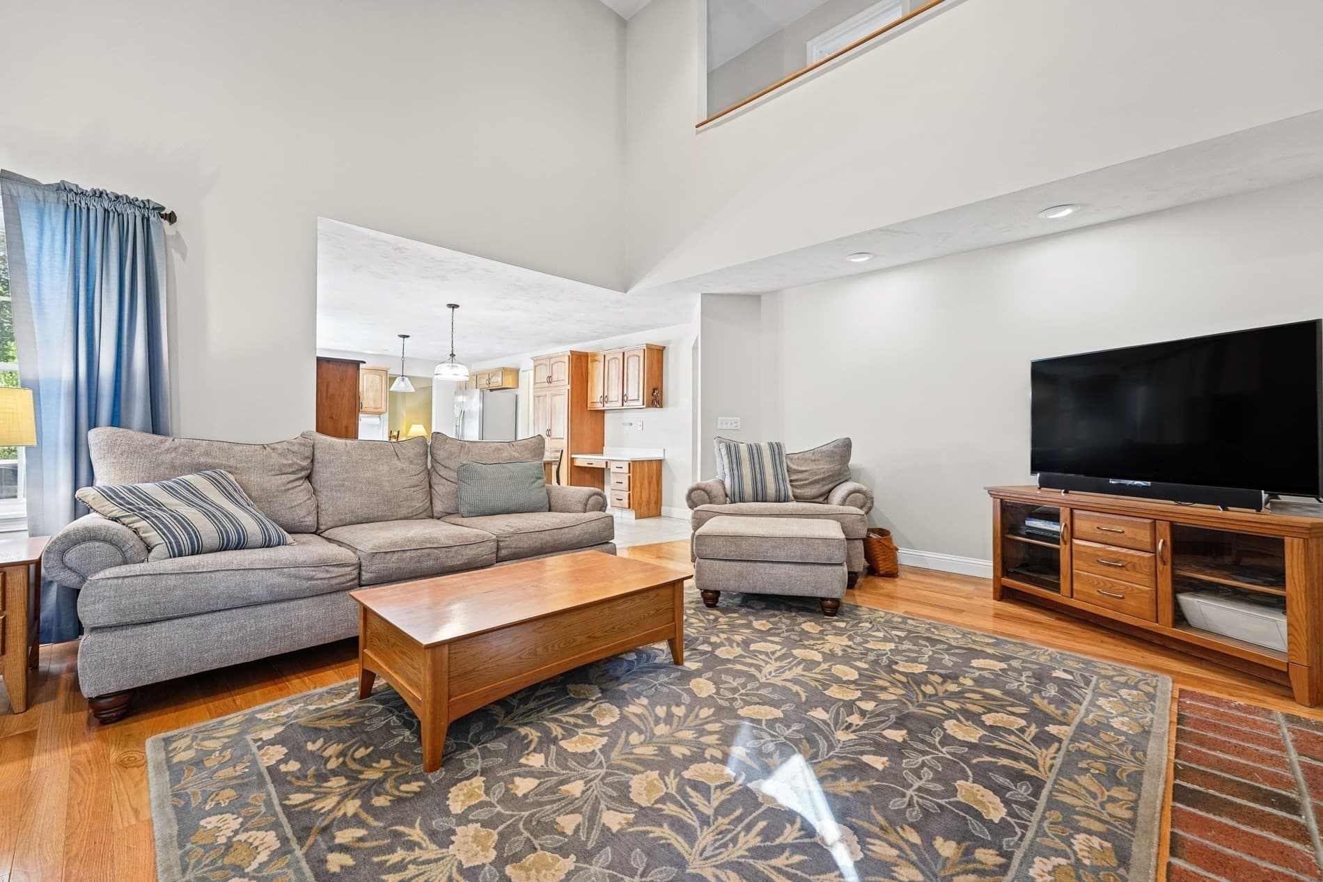 Single Family Residence at 2 Claridge Rd, Seekonk MA 02771, photo 6 of 42