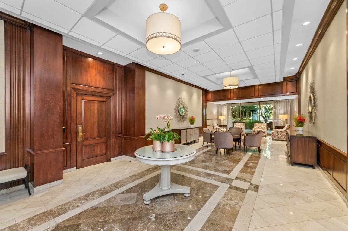 Condominium at 2 Hawthorne Place # 15R, Boston MA 02114, Boston, photo 22 of 24