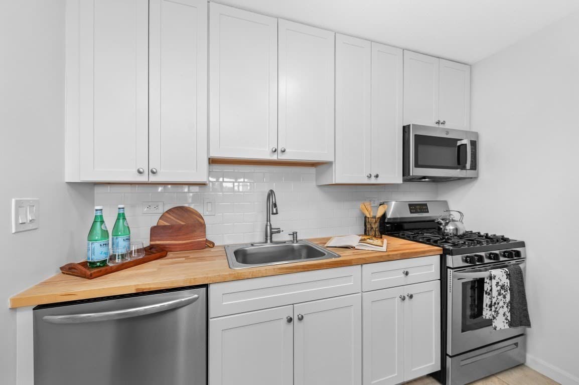 Condominium at 2 Hawthorne Place # 15R, Boston MA 02114, Boston, photo 9 of 24