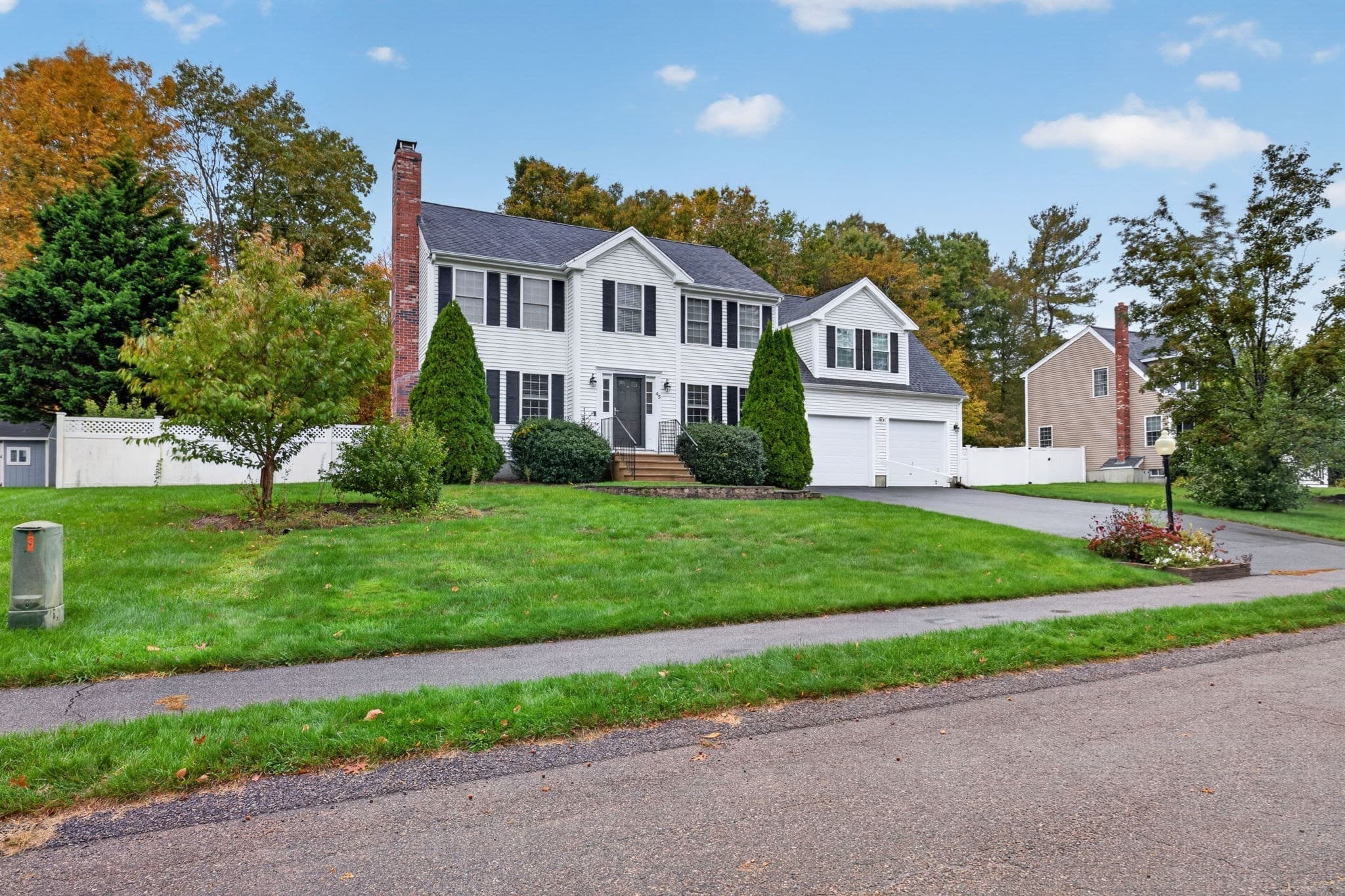 Single Family Residence at 45 Metacomet Ave, Taunton MA 02718, Taunton, photo 2 of 42