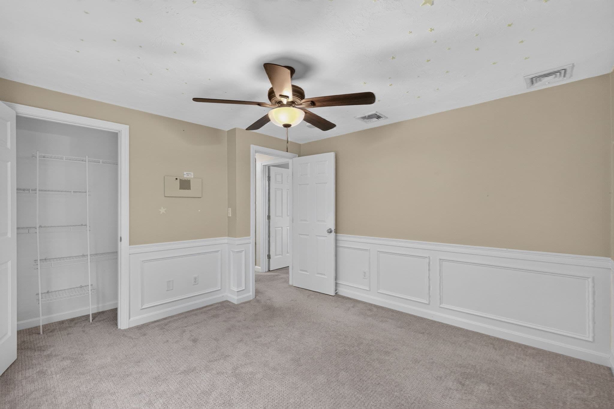 Single Family Residence at 45 Metacomet Ave, Taunton MA 02718, Taunton, photo 15 of 42