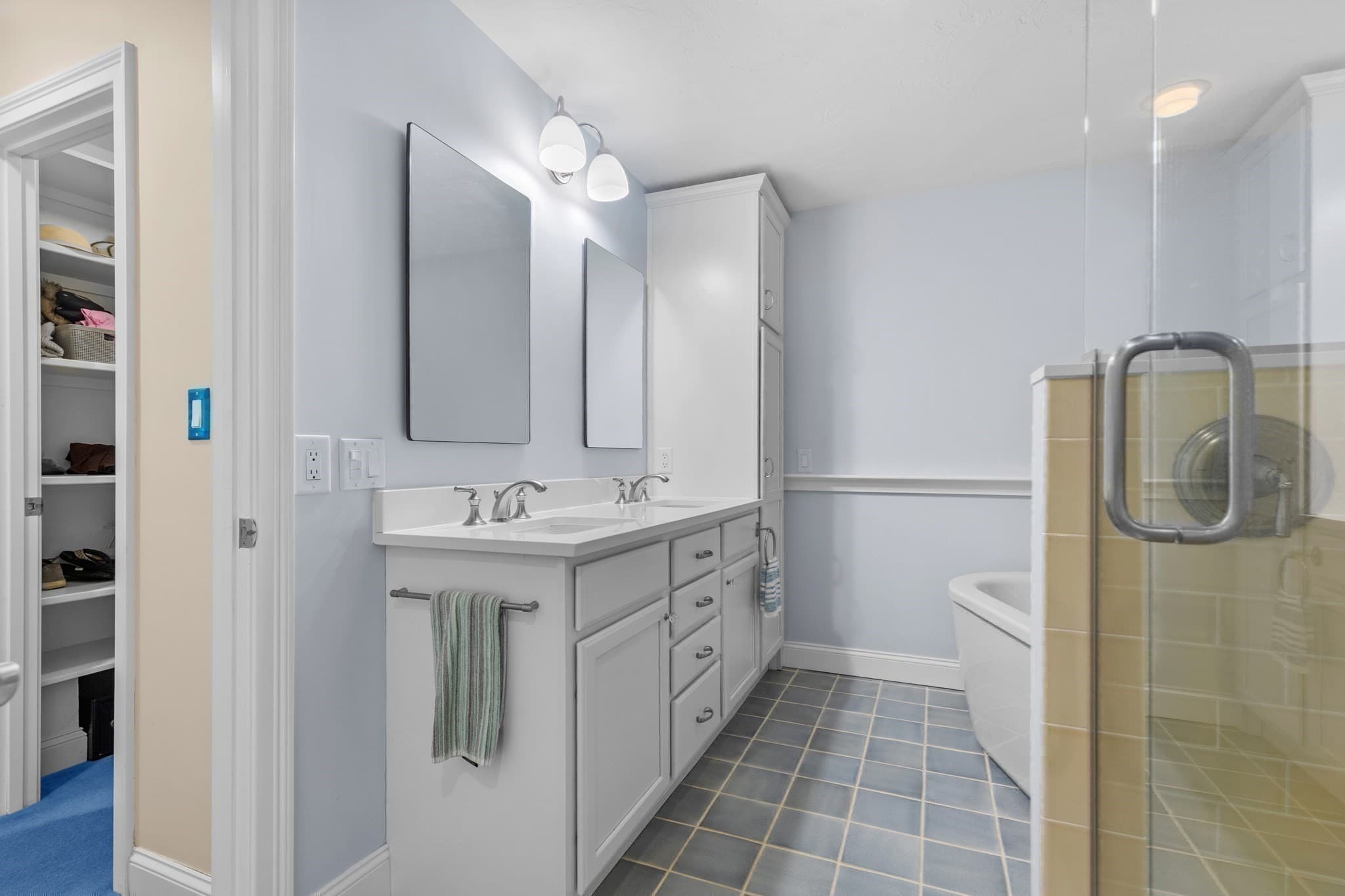 Condominium at 12 Kates Glen # 12, Plymouth MA 02360, photo 11 of 35
