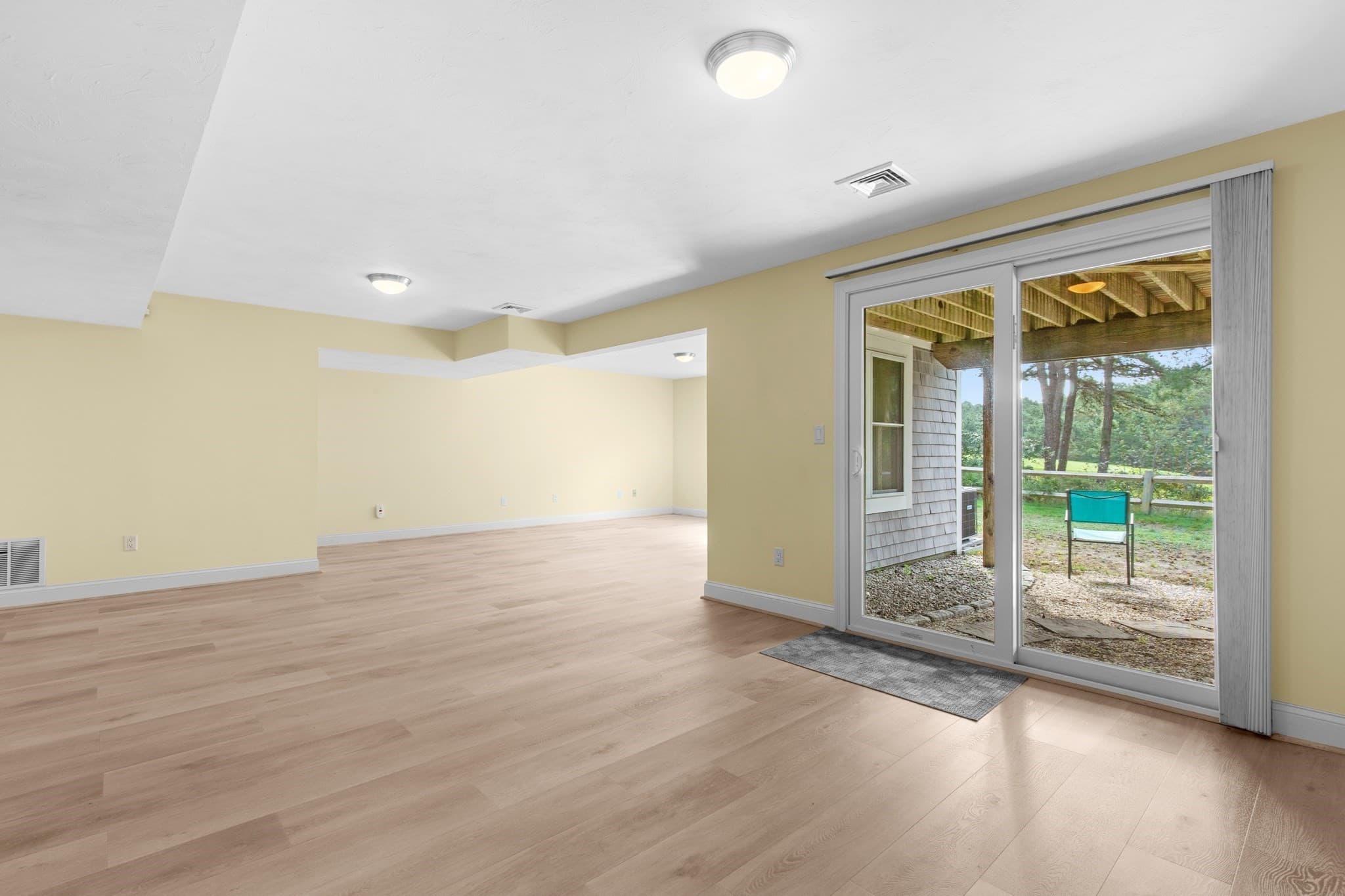 Condominium at 12 Kates Glen # 12, Plymouth MA 02360, photo 21 of 35
