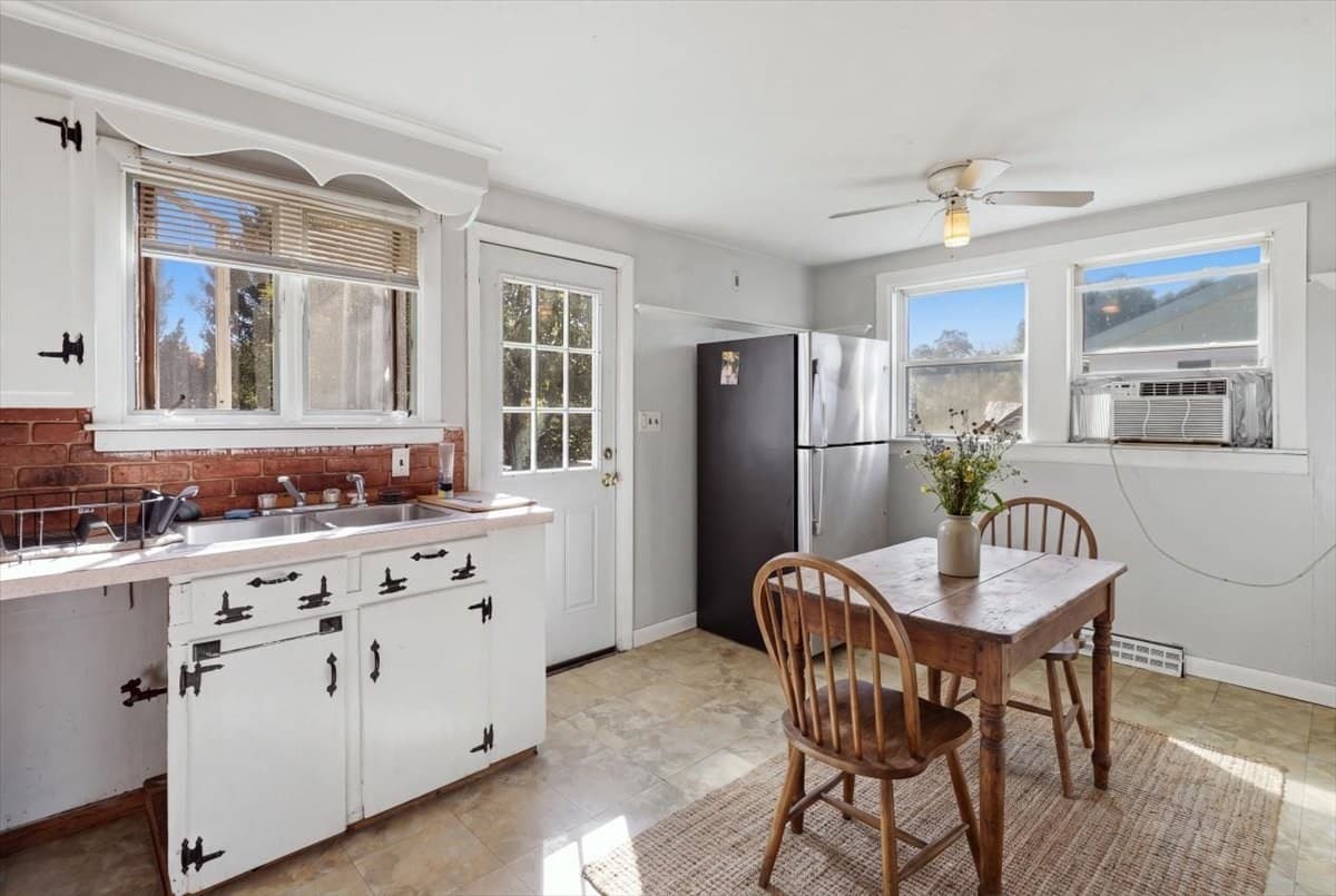 Single Family Residence at 13 Horton St, Taunton MA 02780, photo 17 of 33