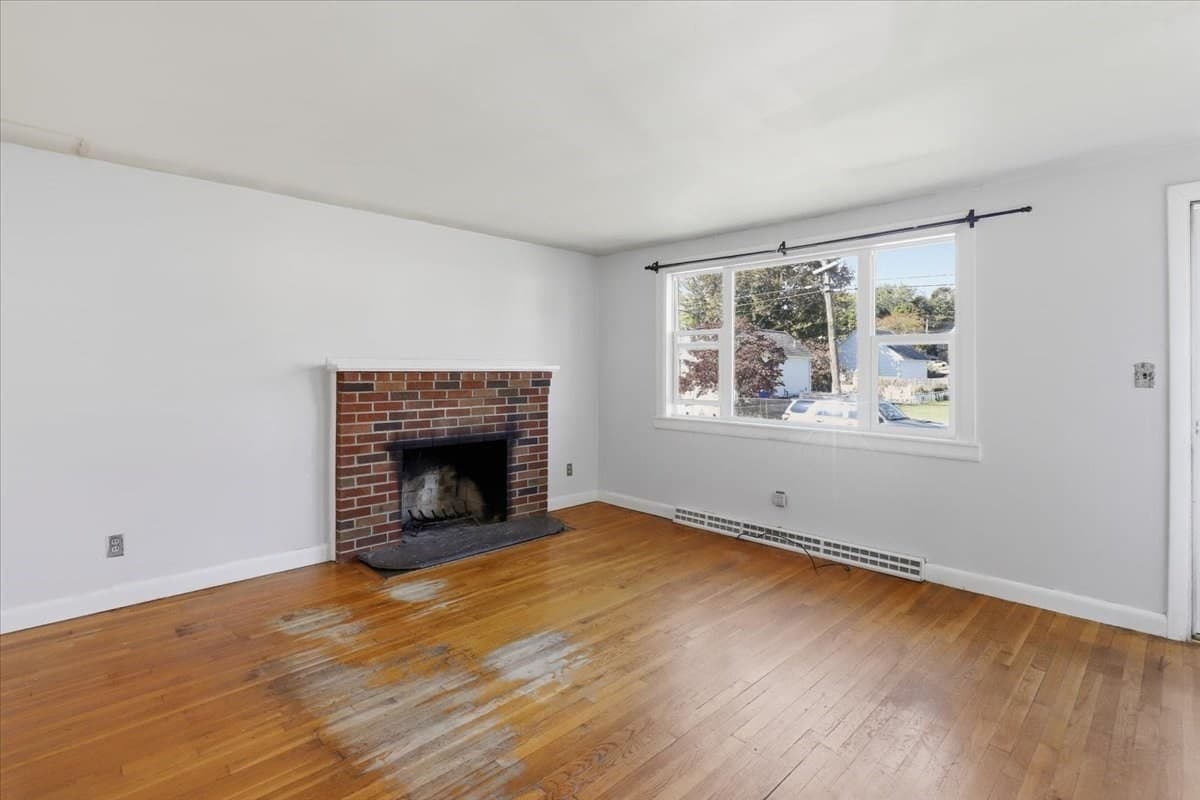 Single Family Residence at 13 Horton St, Taunton MA 02780, photo 9 of 33