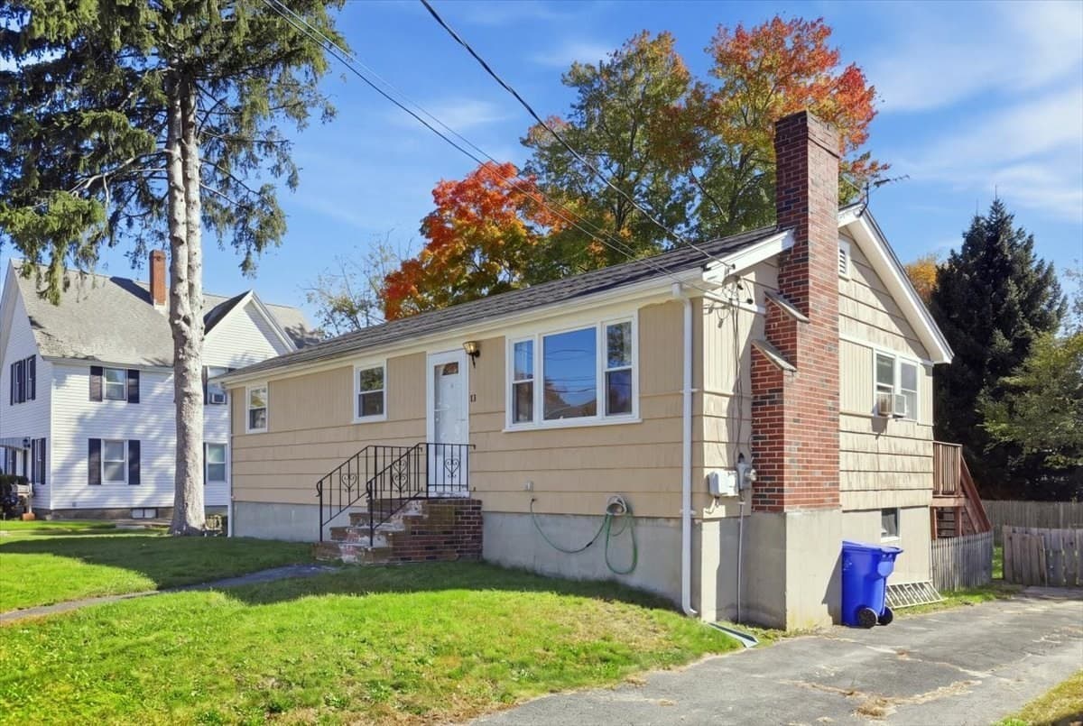 Single Family Residence at 13 Horton St, Taunton MA 02780, photo 4 of 33