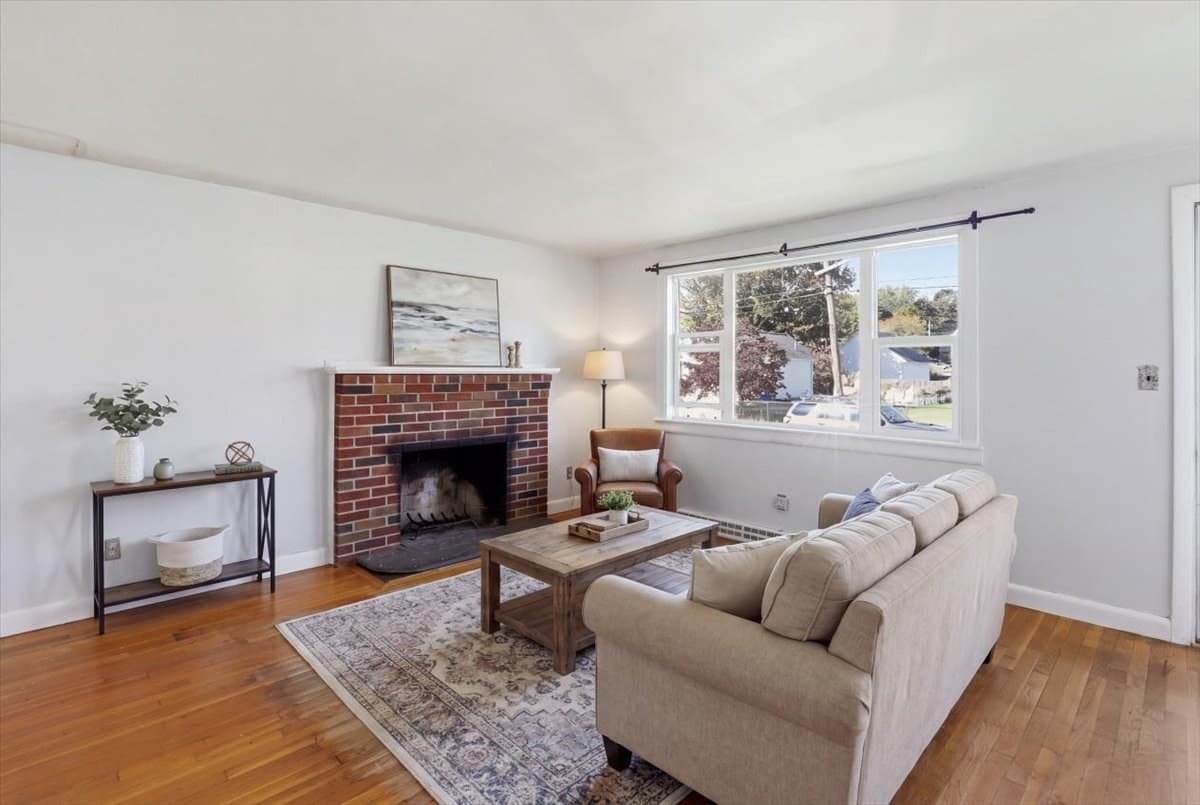 Single Family Residence at 13 Horton St, Taunton MA 02780, photo 8 of 33