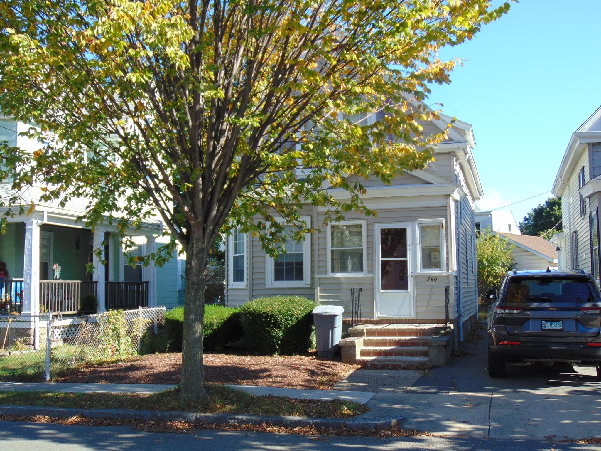 Single Family Residence at 260 Newbury Ave, Quincy MA 02171, photo 2 of 17