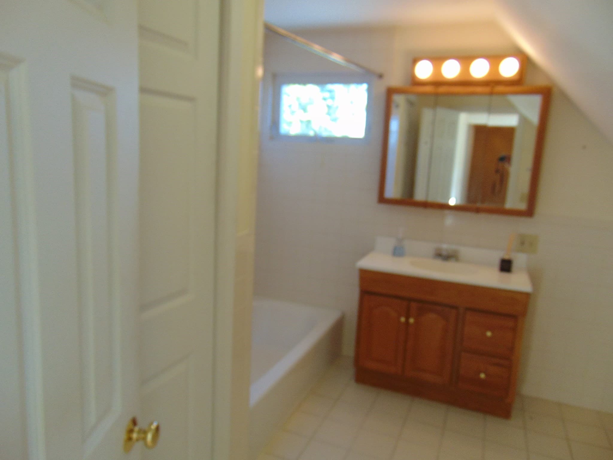 Single Family Residence at 260 Newbury Ave, Quincy MA 02171, photo 13 of 17