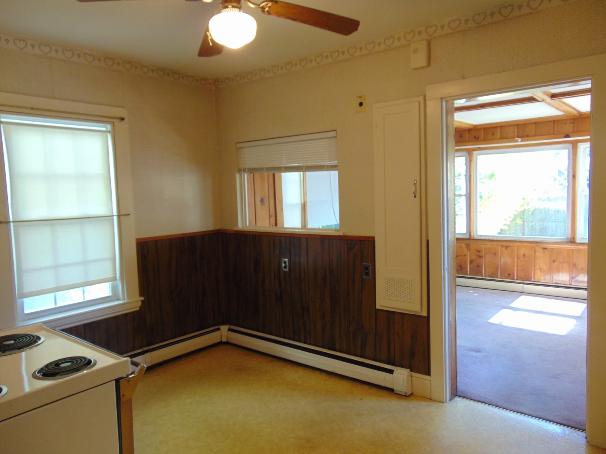 Single Family Residence at 260 Newbury Ave, Quincy MA 02171, photo 7 of 17