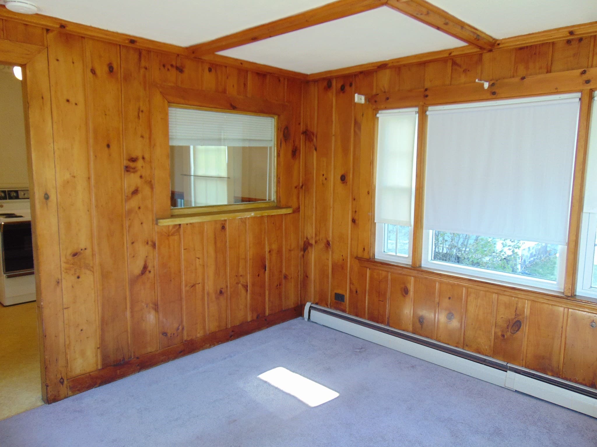 Single Family Residence at 260 Newbury Ave, Quincy MA 02171, photo 9 of 17
