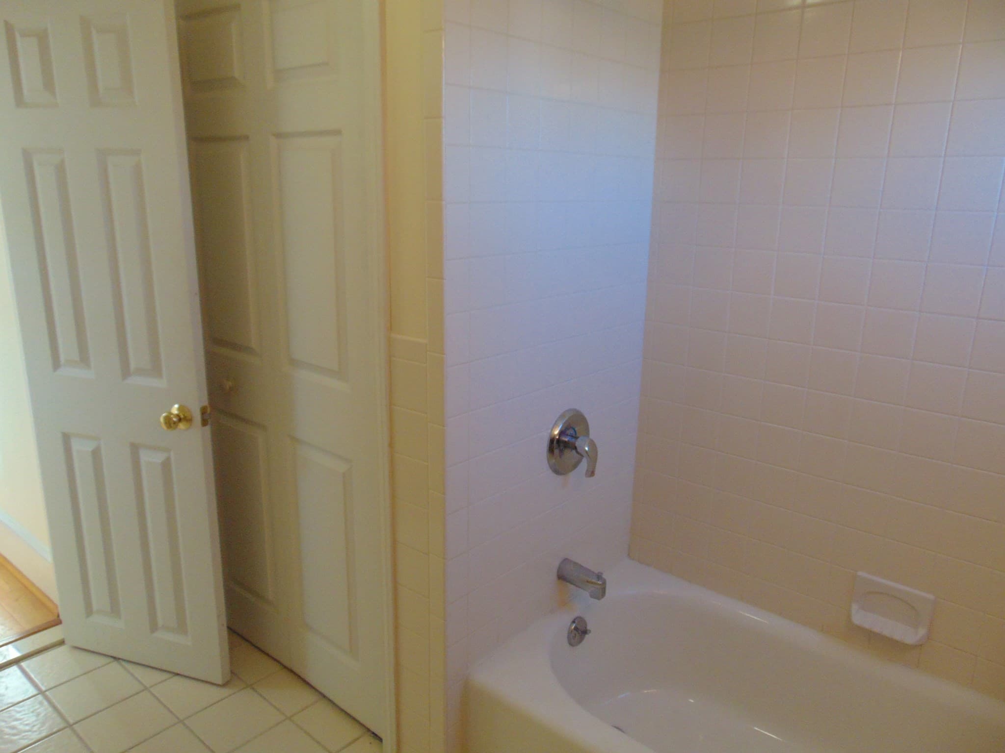 Single Family Residence at 260 Newbury Ave, Quincy MA 02171, photo 14 of 17