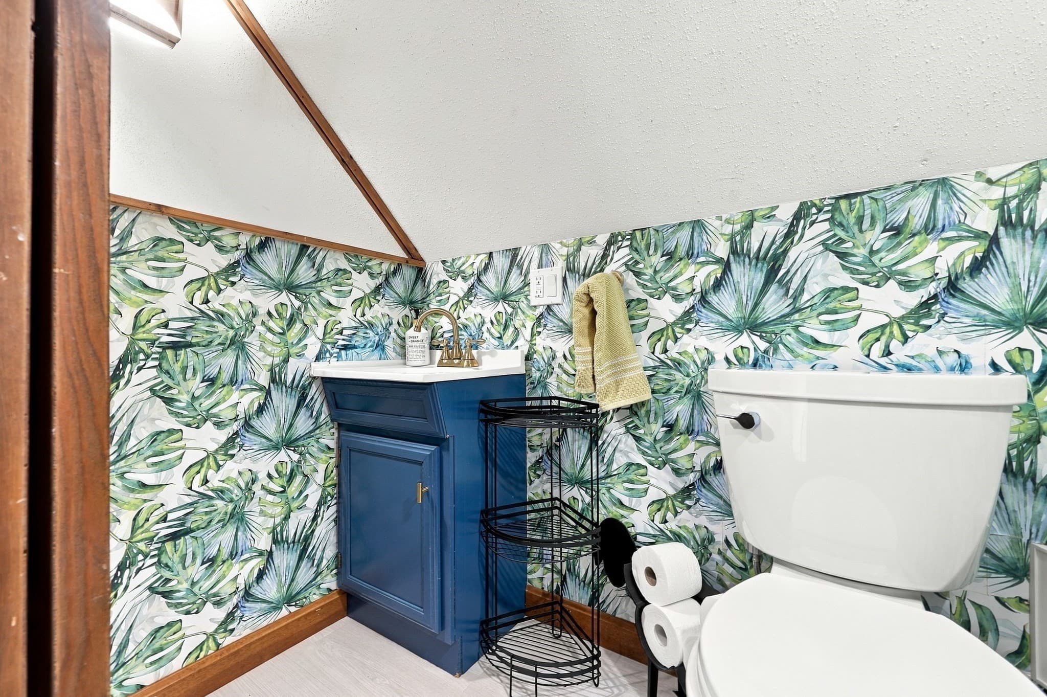 Single Family Residence at 12 Avalon Dr, Falmouth MA 02536, photo 23 of 39