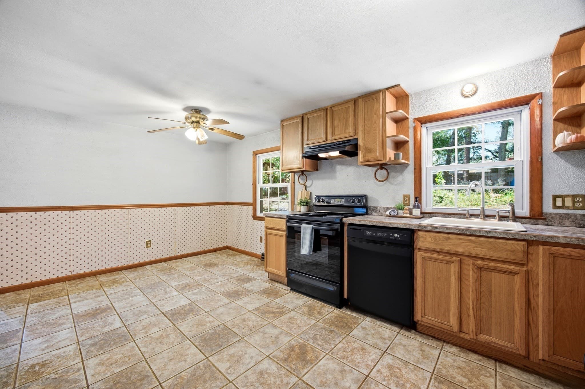 Single Family Residence at 20 Deerfield Dr, Northampton MA 01062, photo 17 of 42