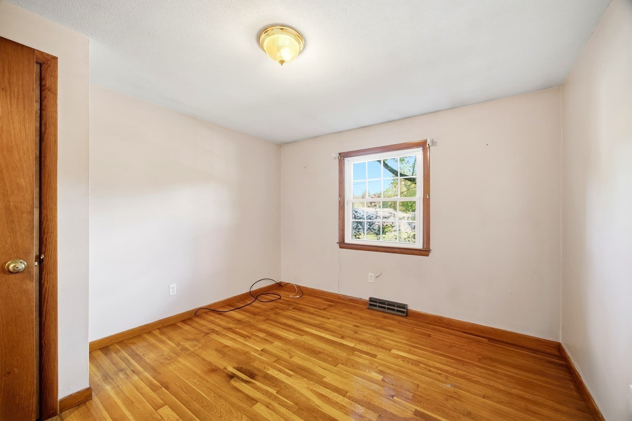 Single Family Residence at 20 Deerfield Dr, Northampton MA 01062, photo 24 of 42