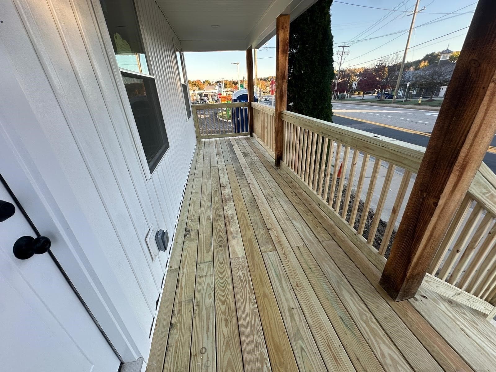 Single Family Residence at 8 Thompson Rd, Webster MA 01570, photo 3 of 42