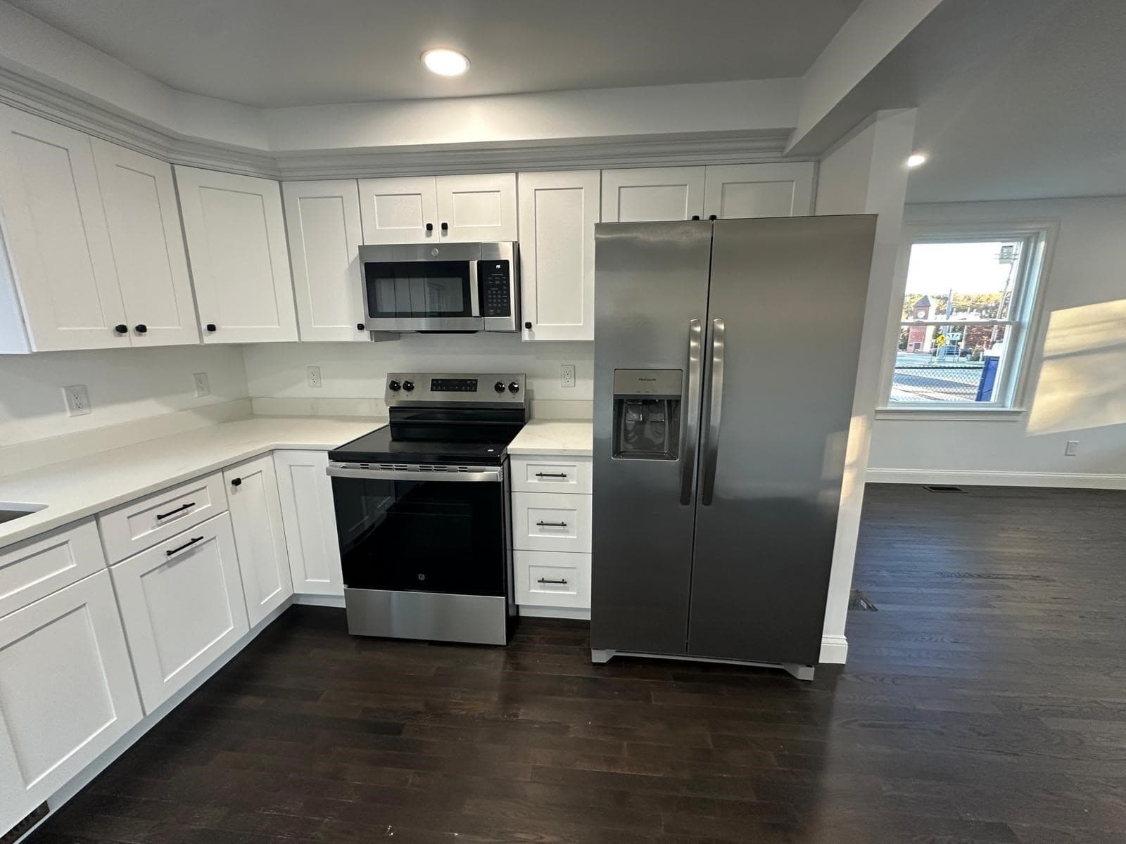 Single Family Residence at 8 Thompson Rd, Webster MA 01570, photo 15 of 42