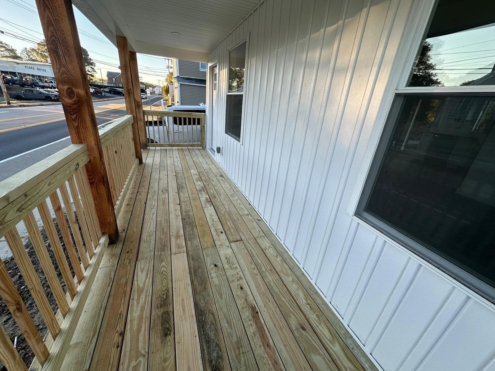 Single Family Residence at 8 Thompson Rd, Webster MA 01570, photo 4 of 42