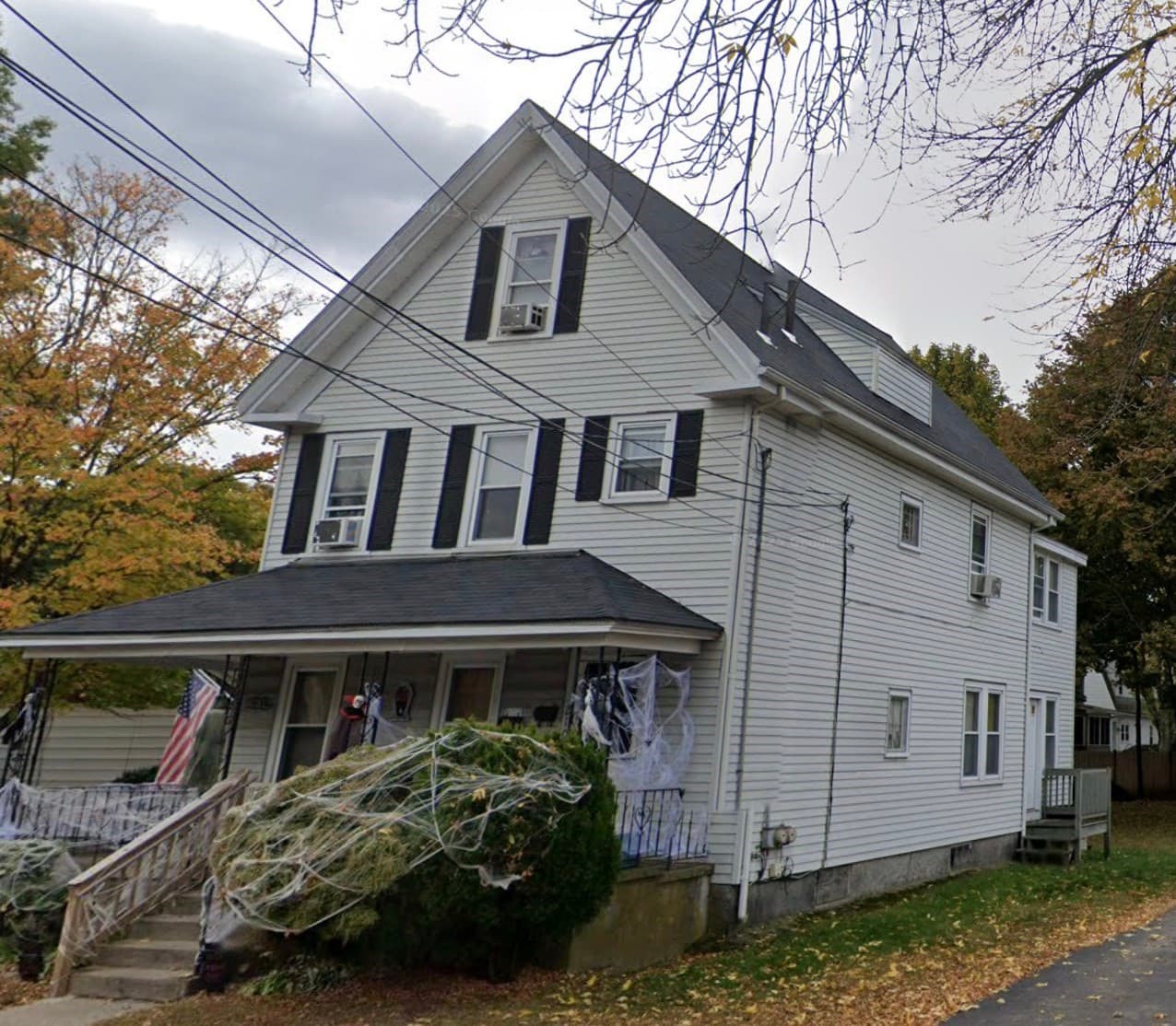 2 Family - 2 Units Up/Down at 210 Grant St, Framingham MA 01702, photo 2 of 4