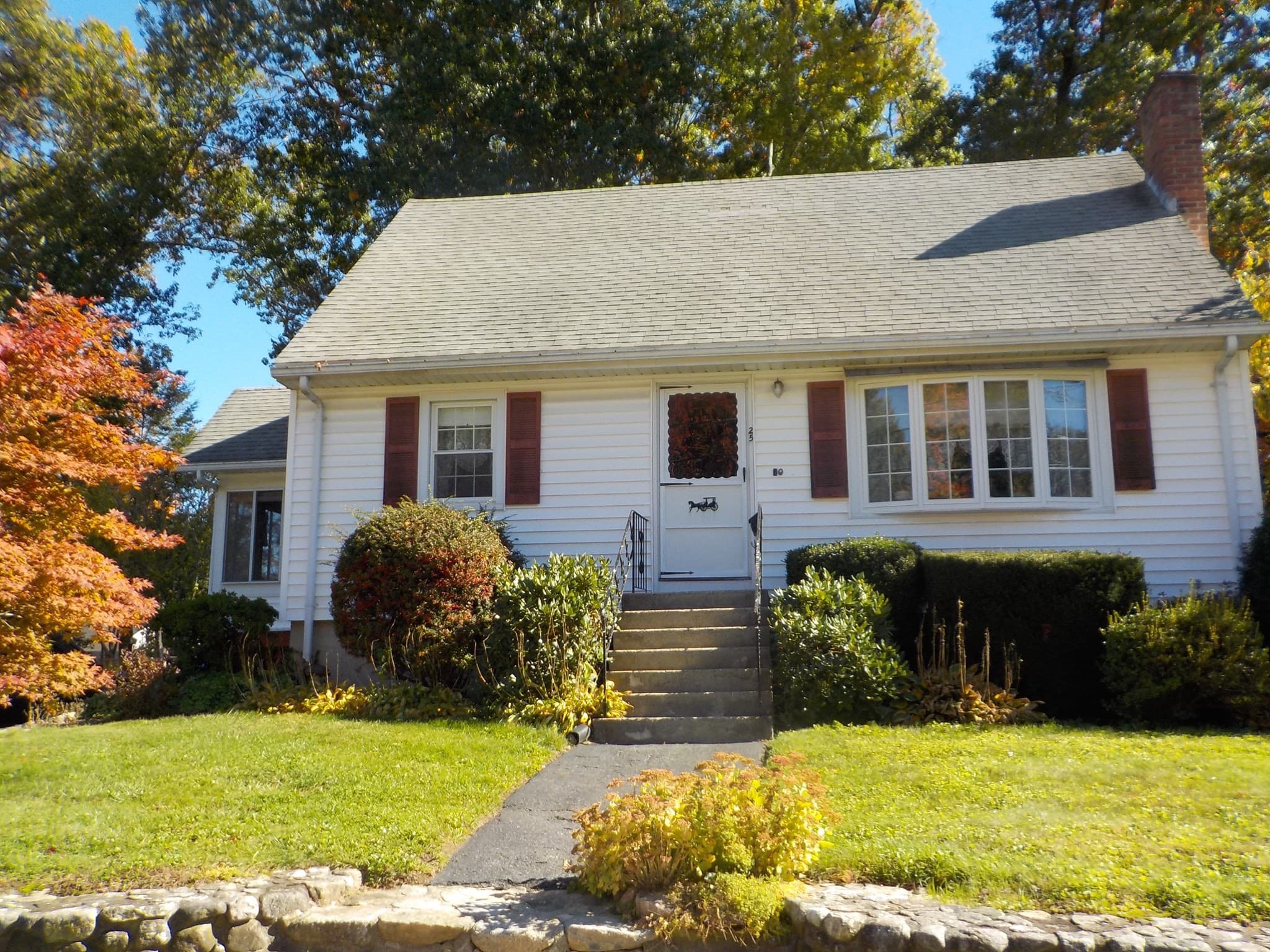 Single Family Residence at 25 Valleyview, Bellingham MA 02019, photo 2 of 18