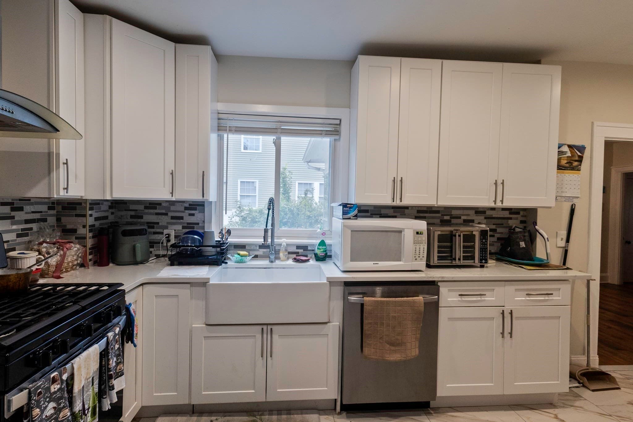 Single Family Residence at 35 Peck St, Attleboro MA 02703, photo 4 of 27