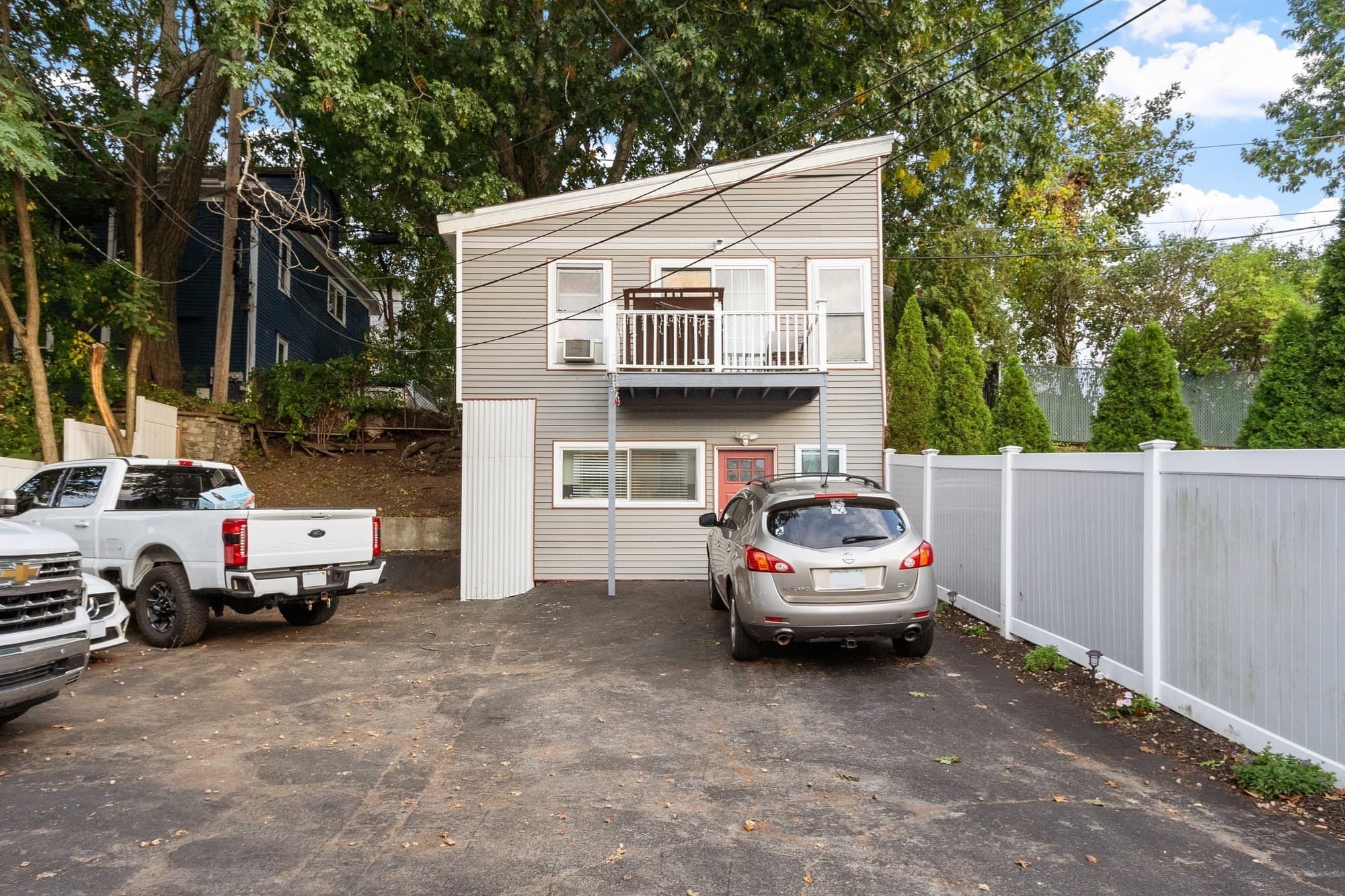 3 Family at 537 Park Avenue, Worcester MA 01602, photo 2 of 31