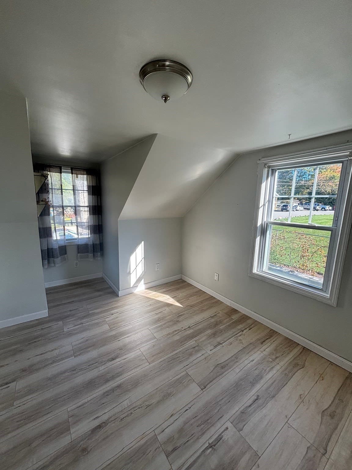 Single Family Residence at 33 N Breault Street, Westport MA 02790, photo 8 of 18