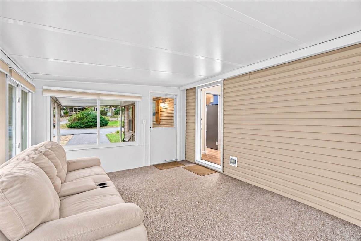 Mobile Home at 18-4 South Meadow Village, Carver MA 02330, photo 32 of 38