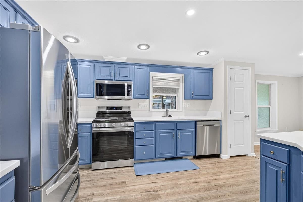 Mobile Home at 18-4 South Meadow Village, Carver MA 02330, photo 10 of 38