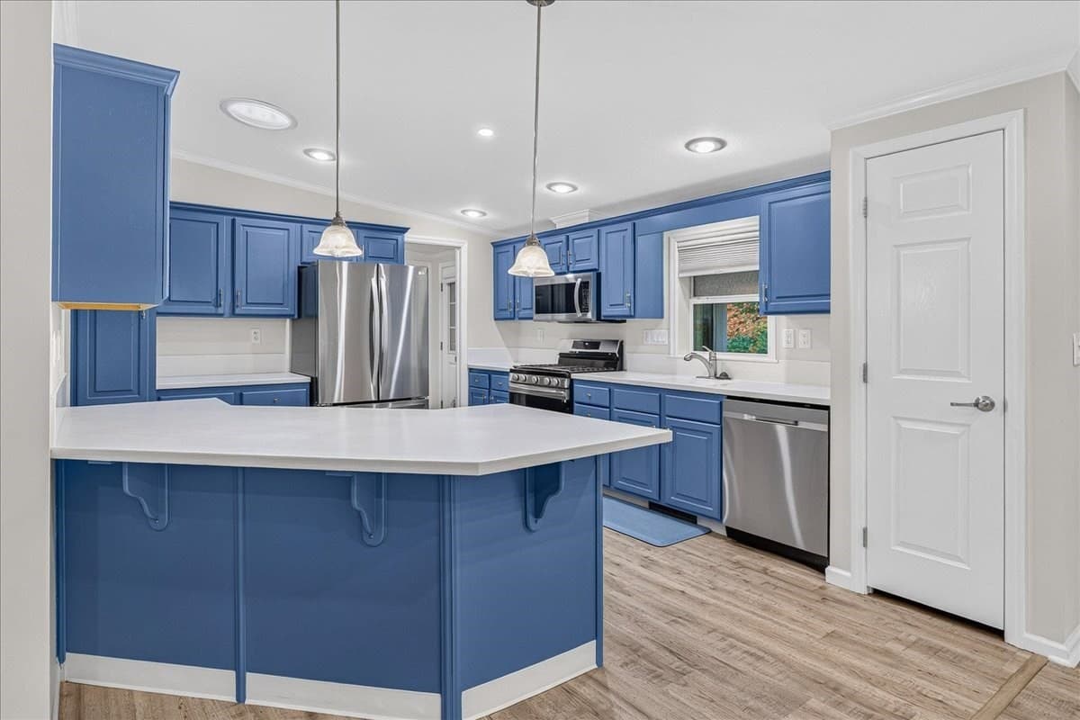 Mobile Home at 18-4 South Meadow Village, Carver MA 02330, photo 8 of 38
