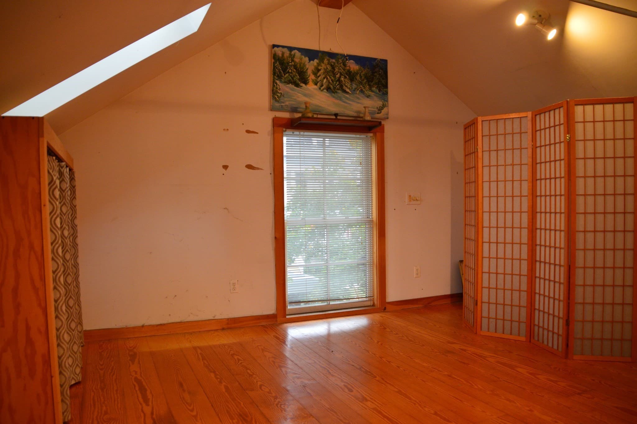 4 Family at 55 Gaylord Street, Chicopee MA 01013, photo 18 of 35