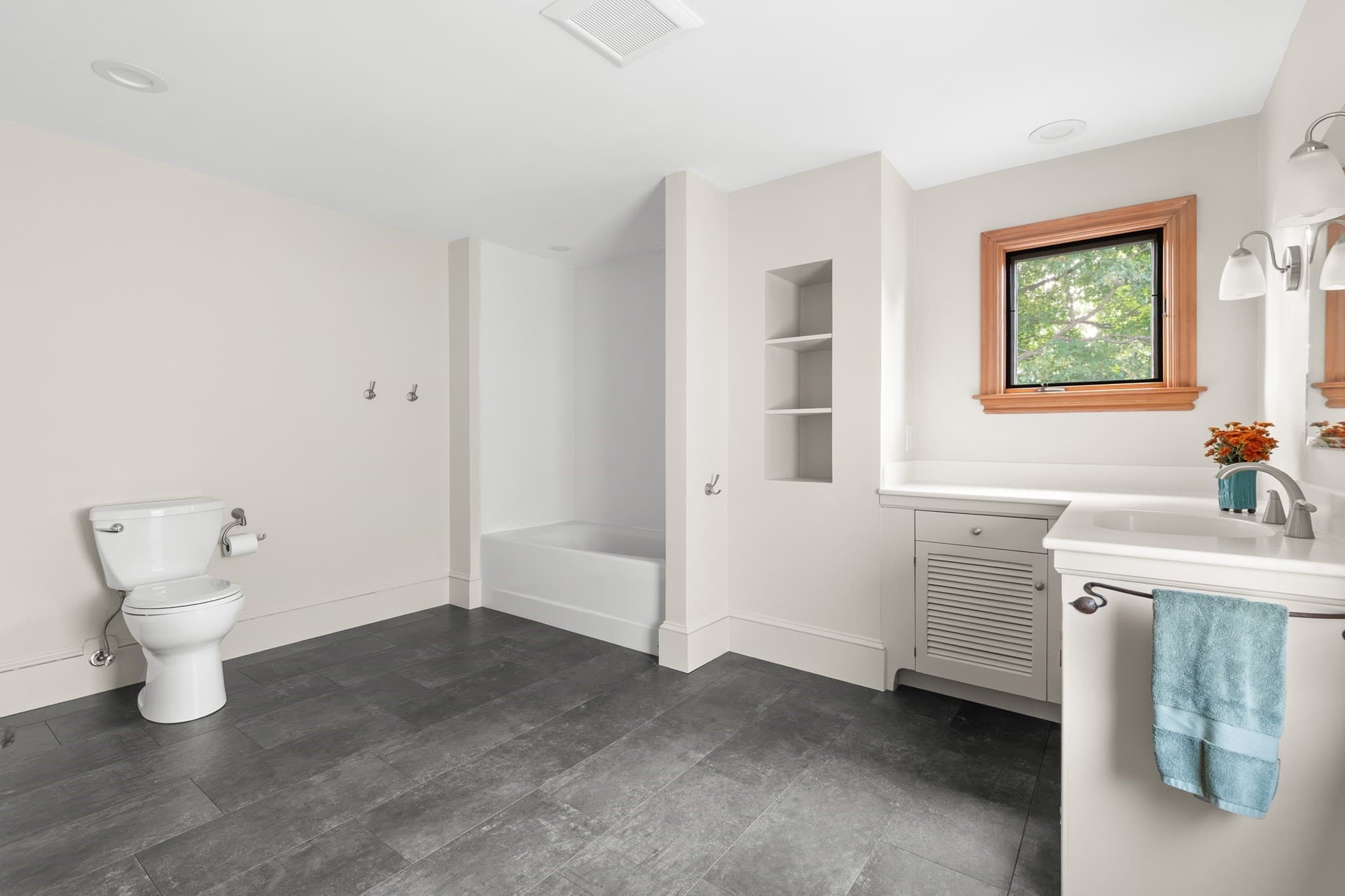 Single Family Residence at 20 Chestnut Street, Newburyport MA 01950, photo 14 of 39