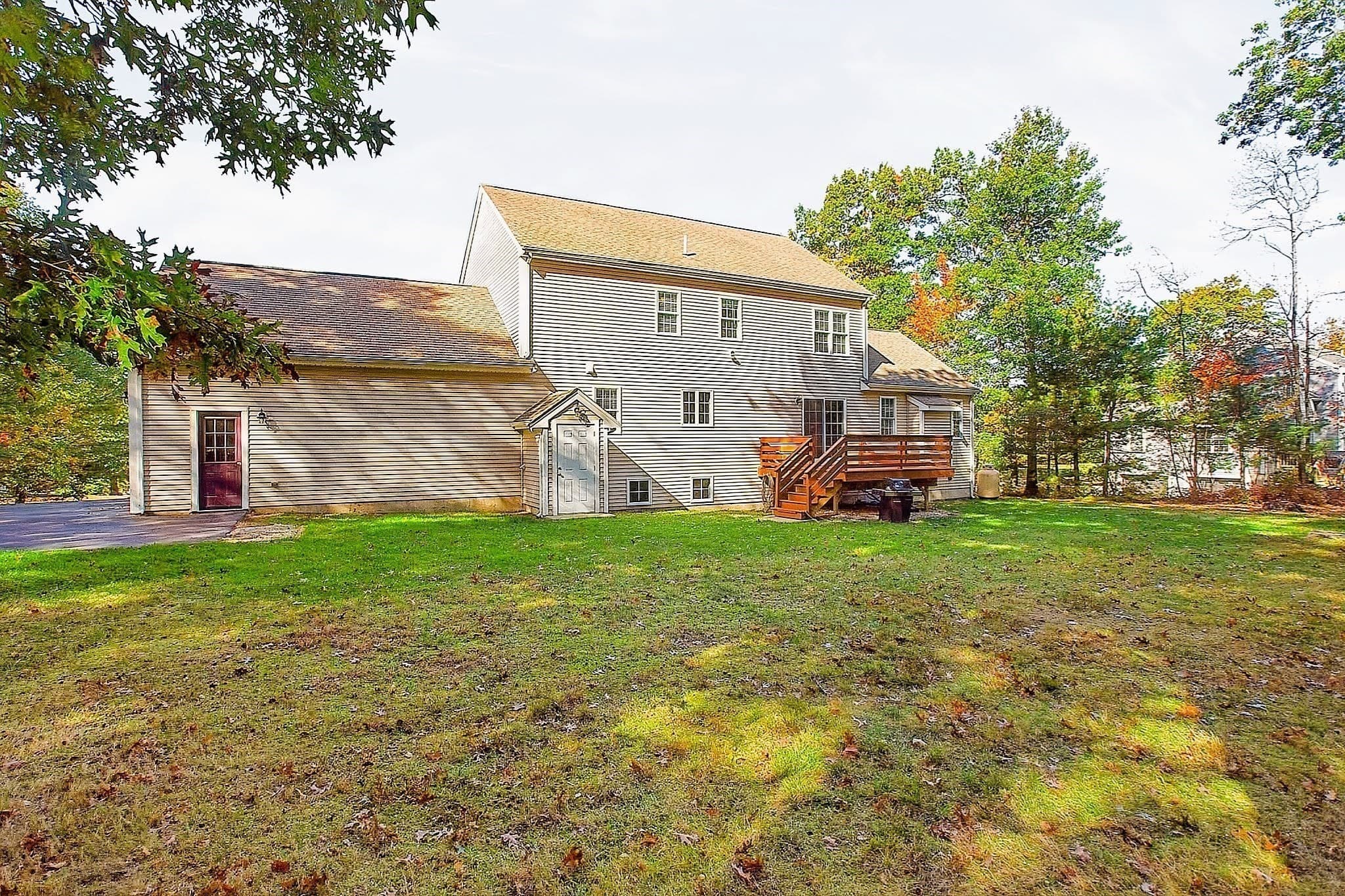 Single Family Residence at 115 Northridge Dr, East Bridgewater MA 02333, photo 20 of 23
