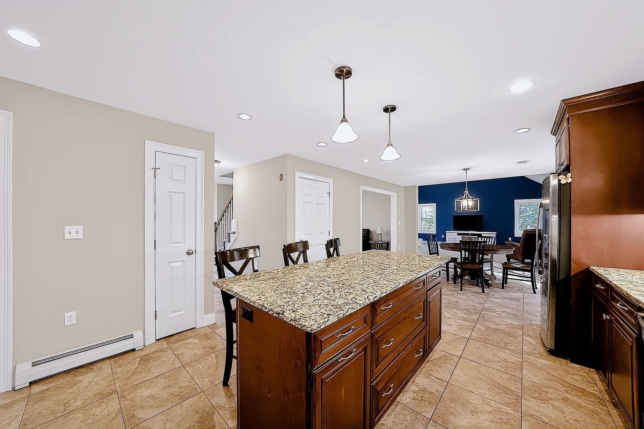 Single Family Residence at 115 Northridge Dr, East Bridgewater MA 02333, photo 4 of 23
