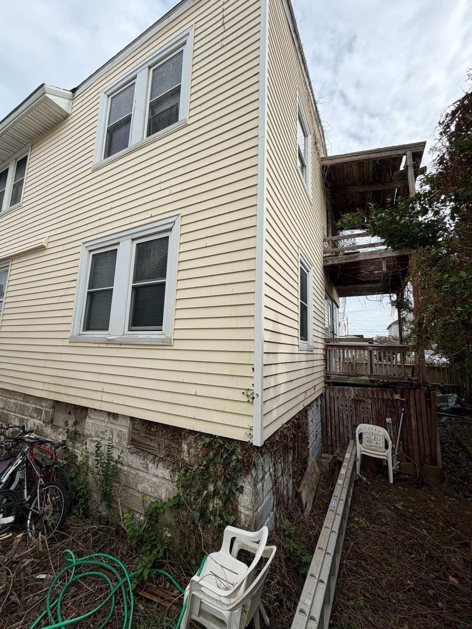 Multi Family at 70 J St, Hull MA 02045, photo 4 of 16