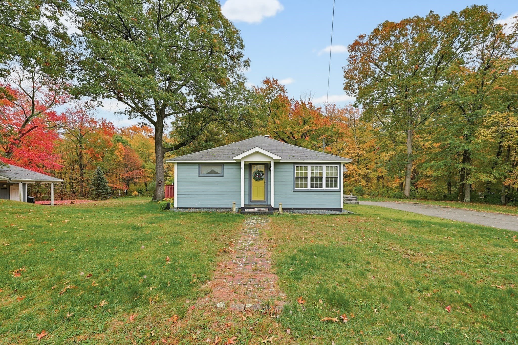 Single Family Residence at 1030 County Street, Attleboro MA 02703, photo 3 of 42