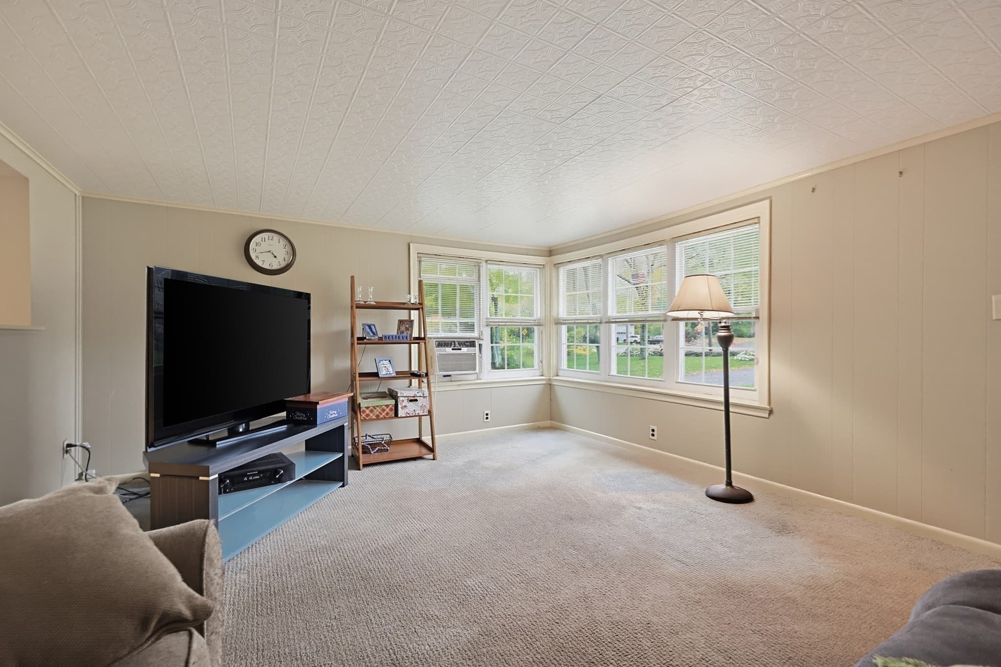 Single Family Residence at 1030 County Street, Attleboro MA 02703, photo 5 of 42