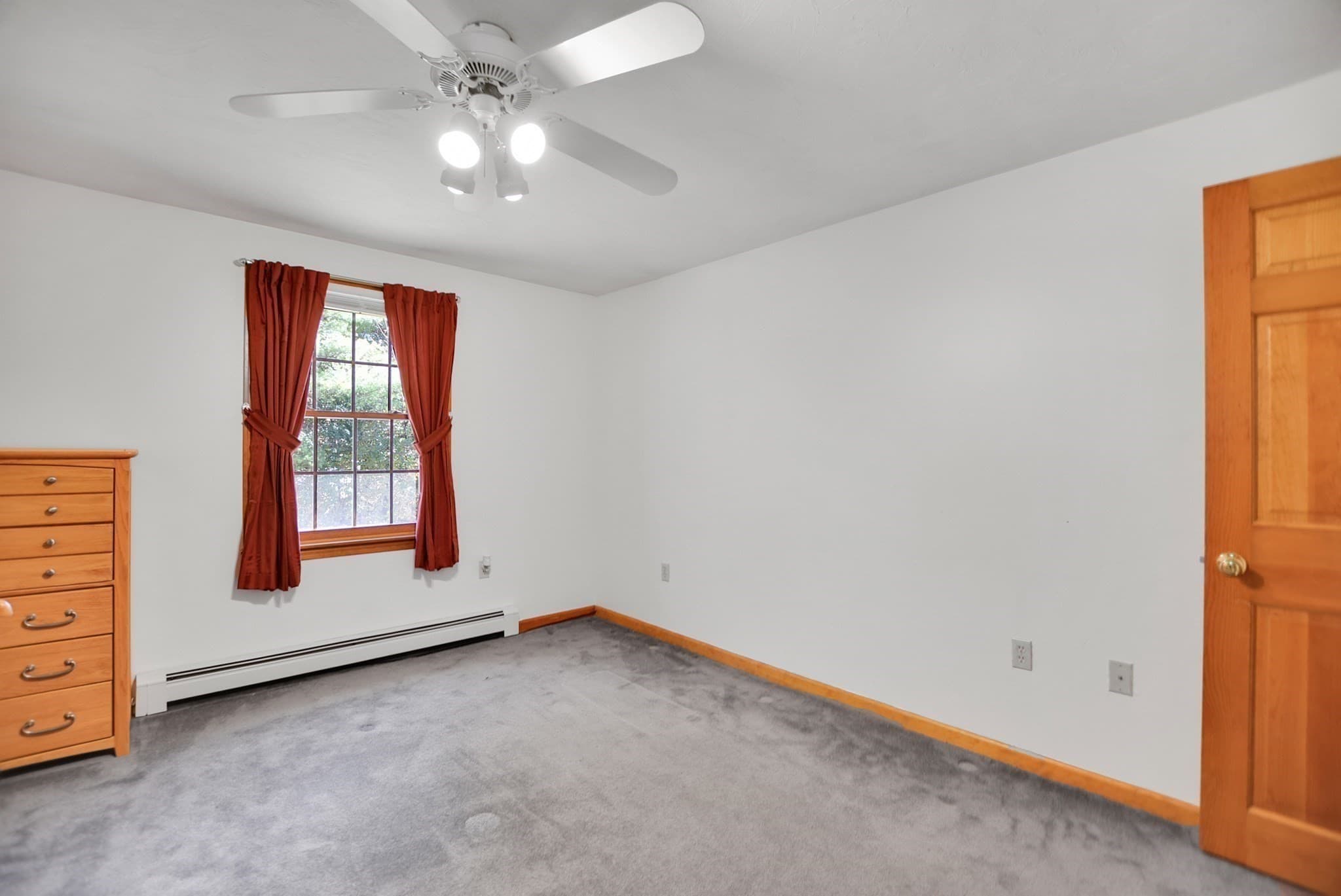 Single Family Residence at 3 Natalie Cir, Franklin MA 02038, photo 23 of 42